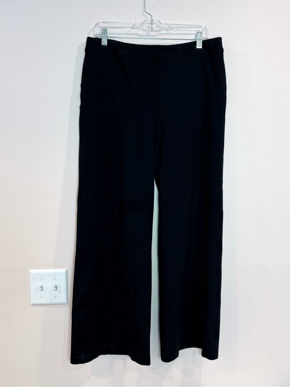 🔥Spanx Women’s Black Straight-Leg Pants Size L EC🔥